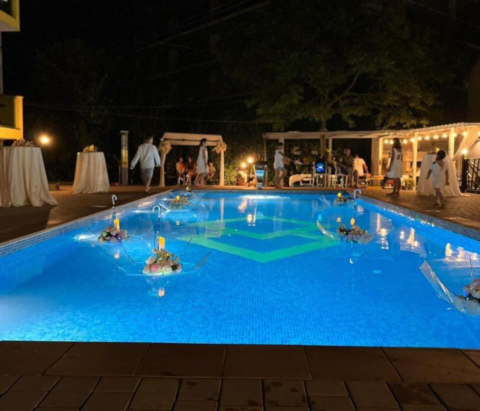 Casa Del Mar Hotel Квариати Екстериор снимка