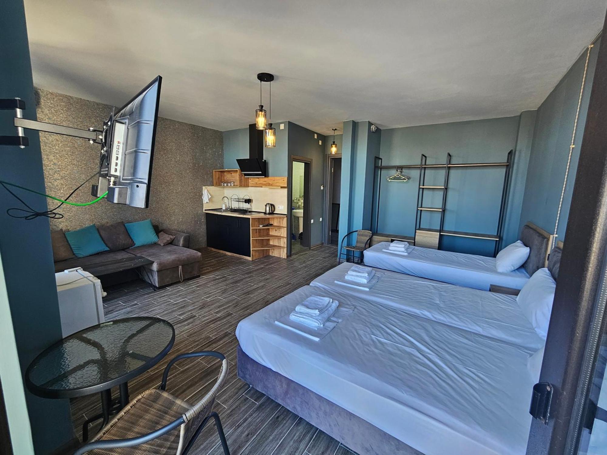 Casa Del Mar Hotel Квариати Екстериор снимка