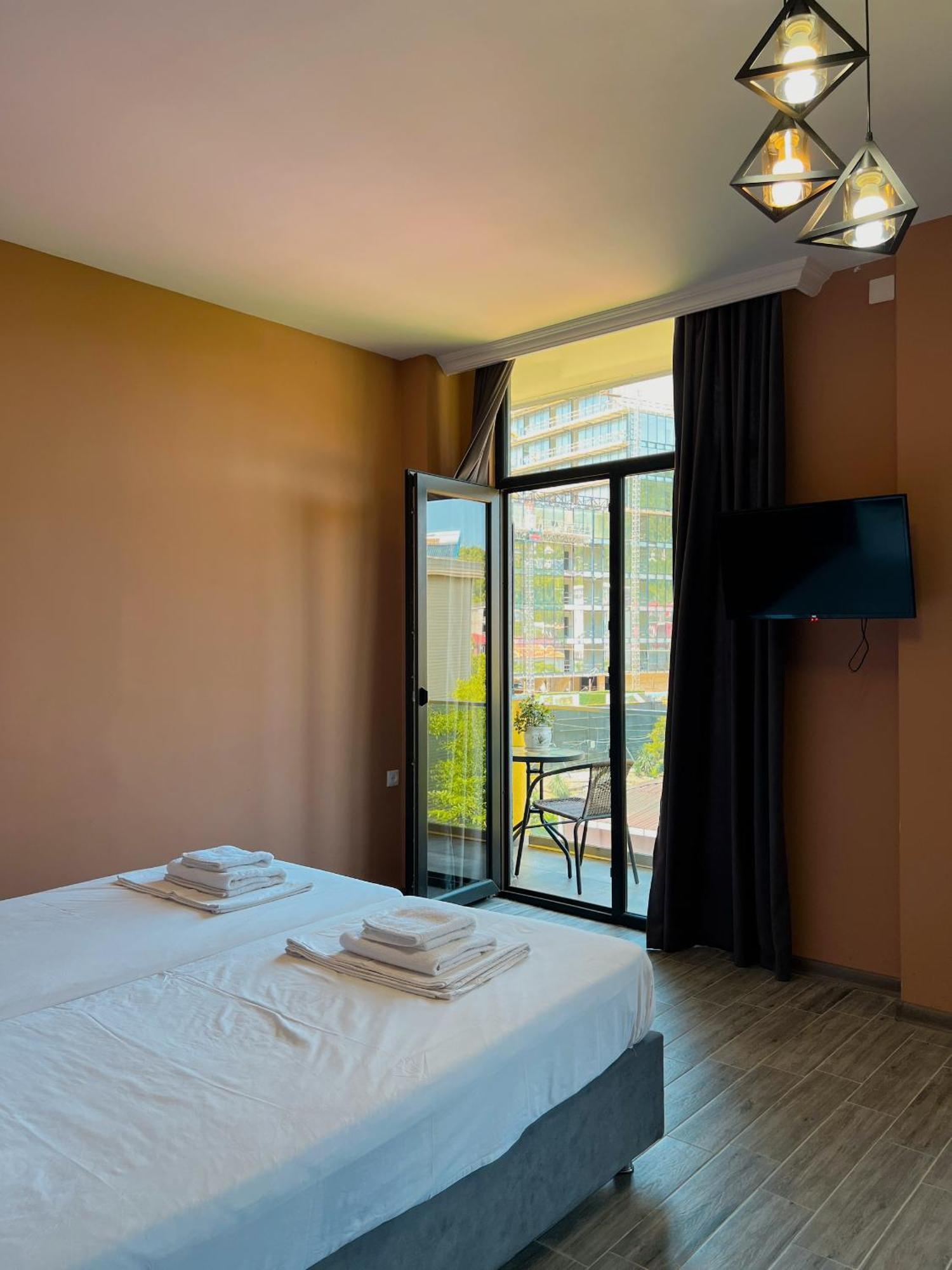 Casa Del Mar Hotel Квариати Екстериор снимка