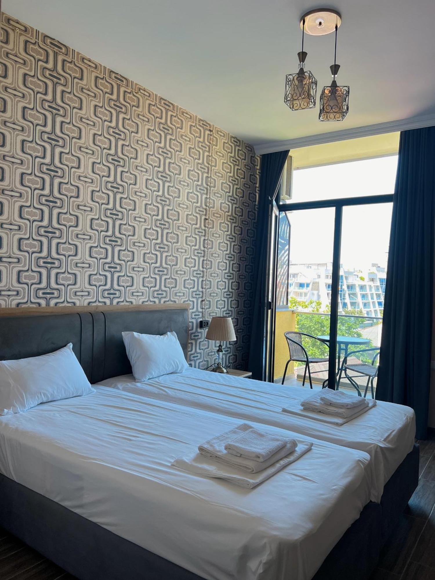Casa Del Mar Hotel Квариати Екстериор снимка